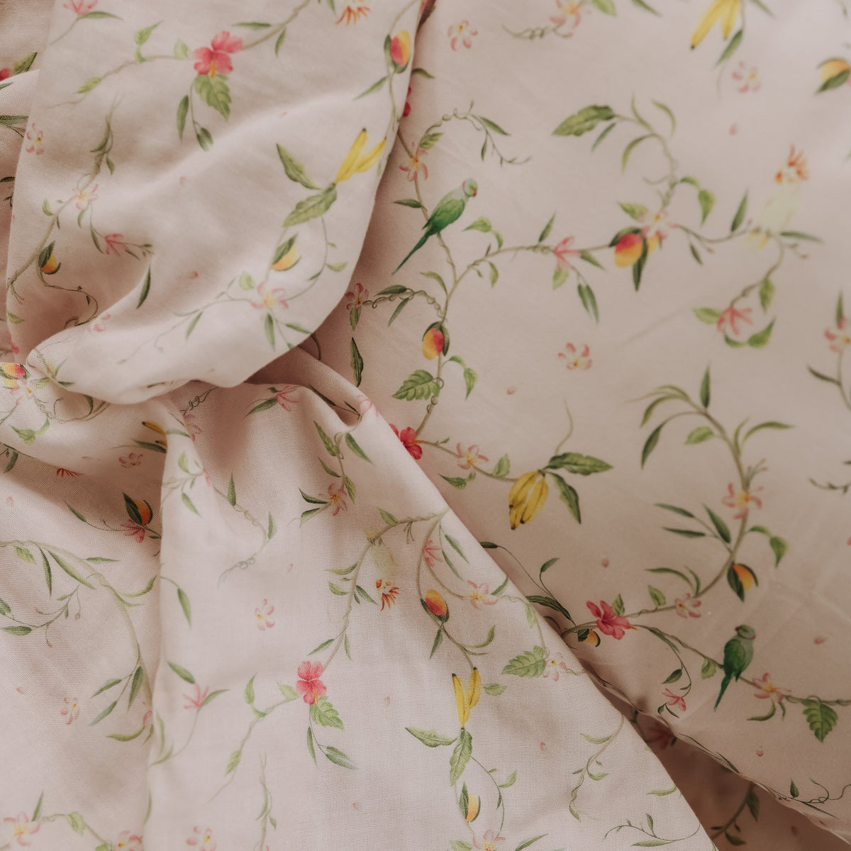 Dreaming of Paradise Crib Sheet - Ivory