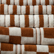 San Luis Hand Towel in Fuyu & Chalk