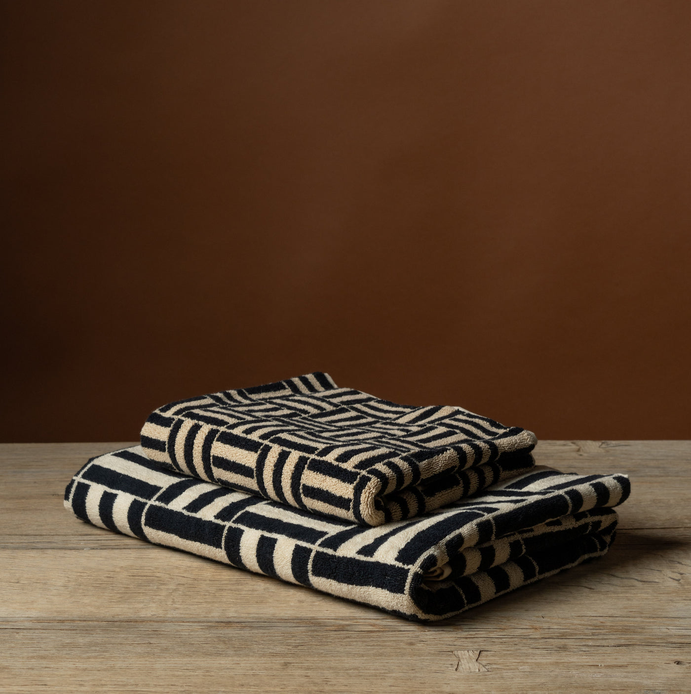 Saroma Bath Mat in Sand & Noir