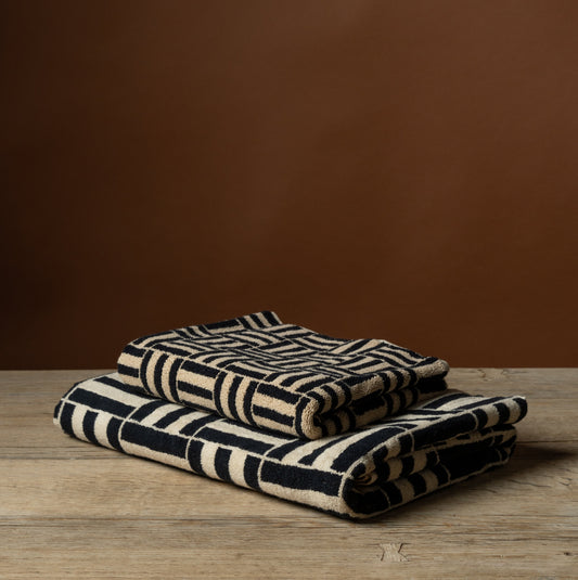 Saroma Bath Mat in Sand & Noir