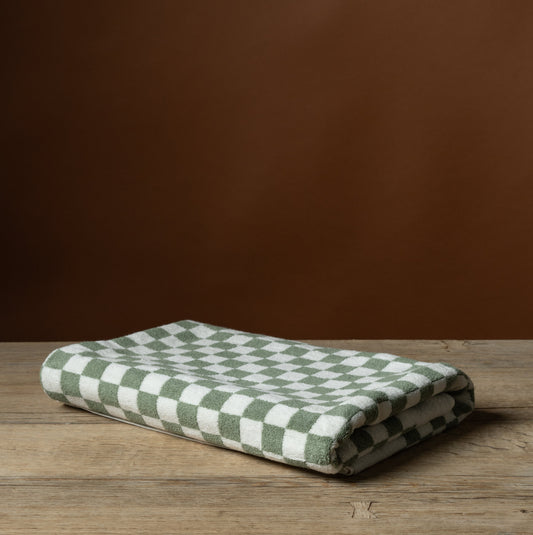 Roman Pool Towel in Sage & Chalk