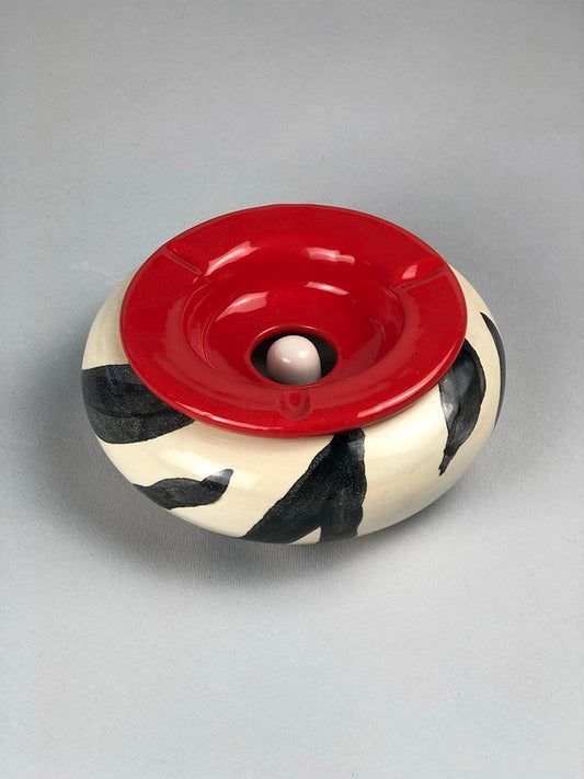 ANIMALIER - posacenere antivento - base zebrata e coperchio rosso Ferrari