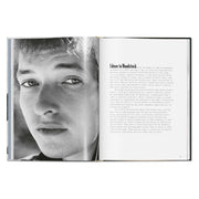 Daniel Kramer. Bob Dylan. A Year and a Day (English)