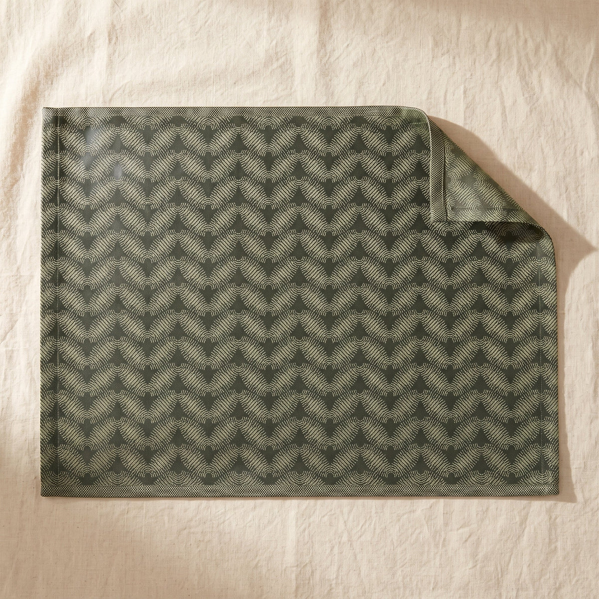 Coated Placemat, Sulawesi Feuillage